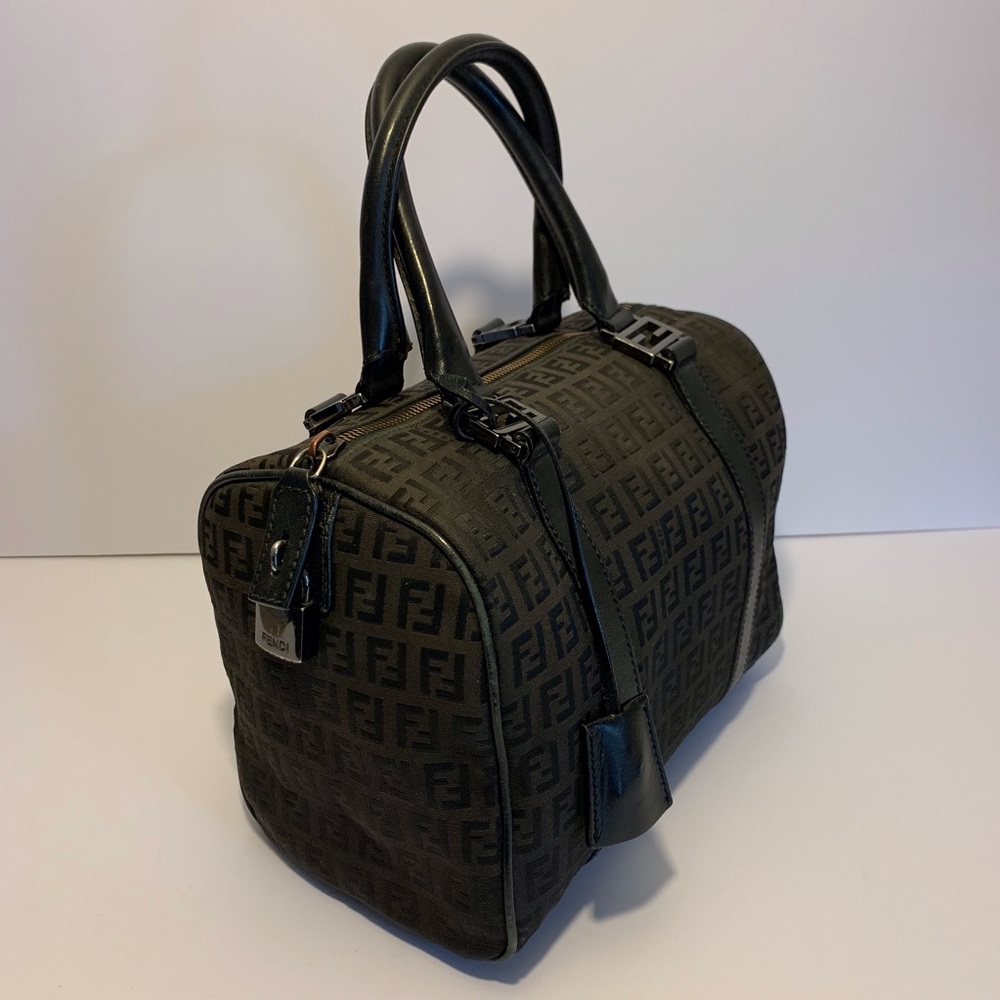❌SOLD❌FENDI - Picture 3 of 8
